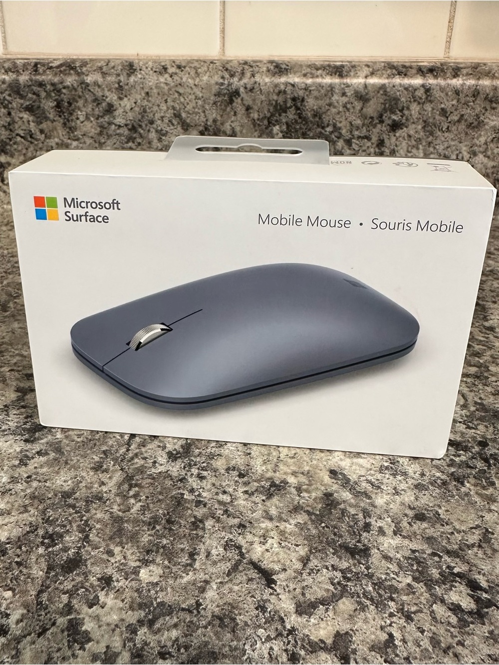NEW SEALED Microsoft Surface Mobile Mouse Wireless Bluetooth 1679 Ice Blue